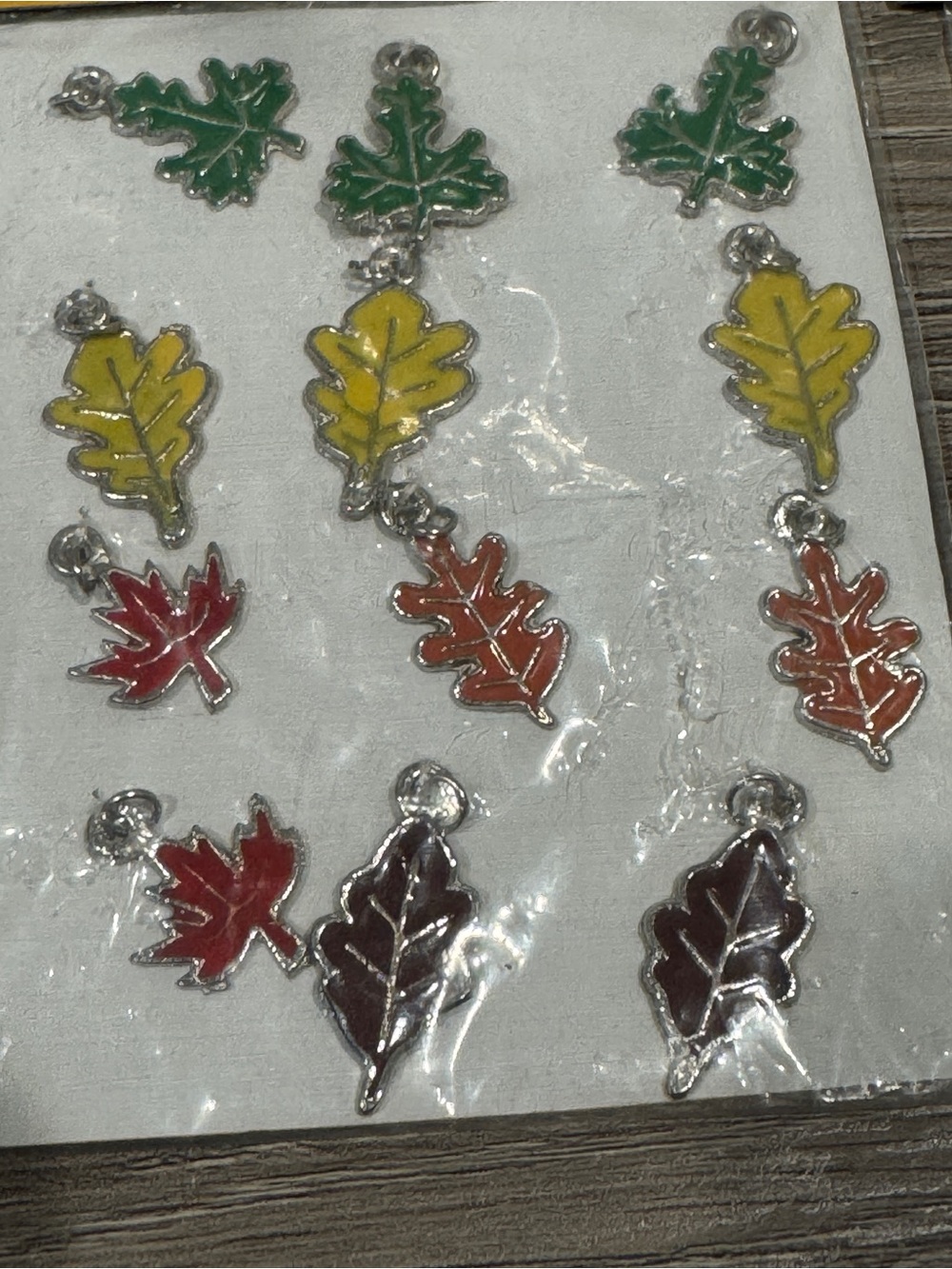 š Fall Enamel Charms - 3 New Packs Of Multi-Color Leaf Charms - Picture 2 of 16
